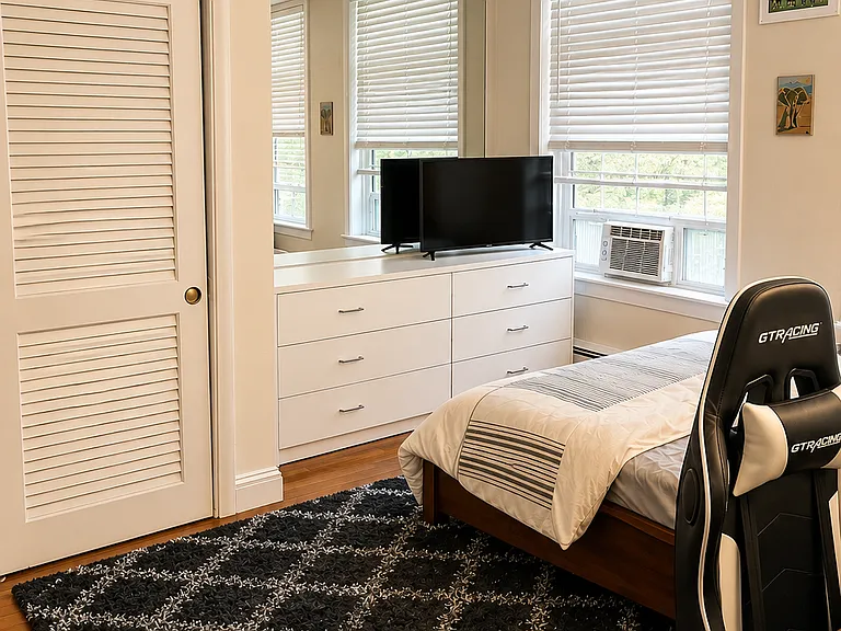 1819 Beacon St #5 — Photo 11