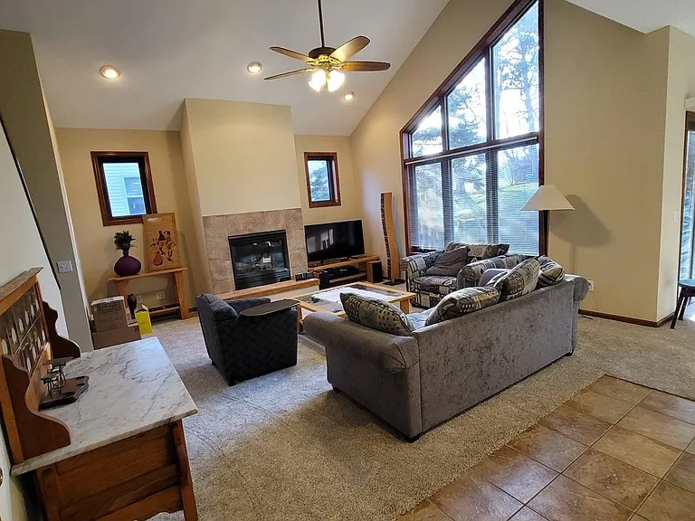3001 Arapaho Dr — Photo 2