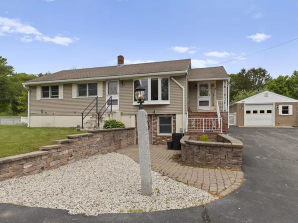 8 Sherwood Drive, Eliot, ME 03903