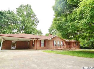 305 1st Pl SW, Guntersville, AL 35016