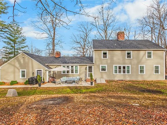 3rd image of 105 Cottonwood Dr