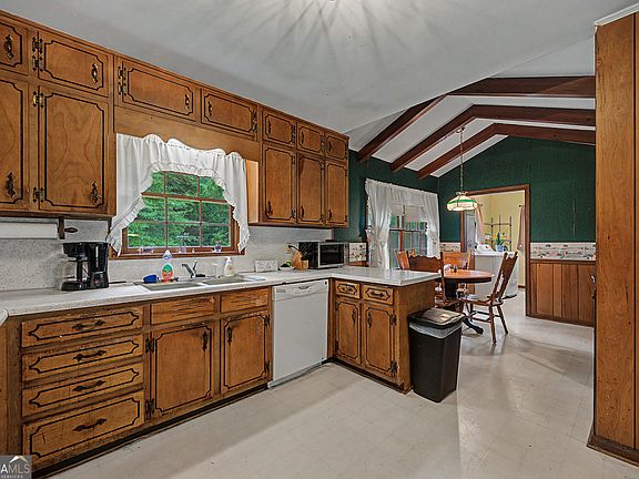 5th image of 3885 Pittman Rd