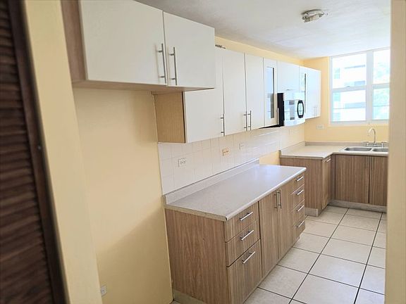 4th image of Cond Woodlands APT 204E