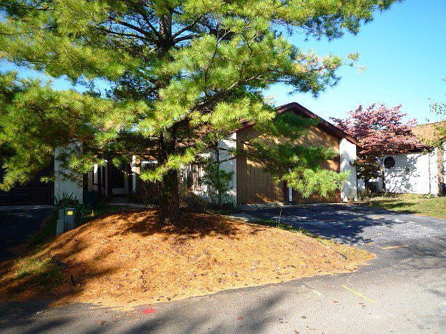1st image of 4044 Gamay Ln