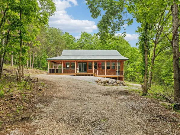 1840 Lick Creek Rd, Hartsville, TN 37074