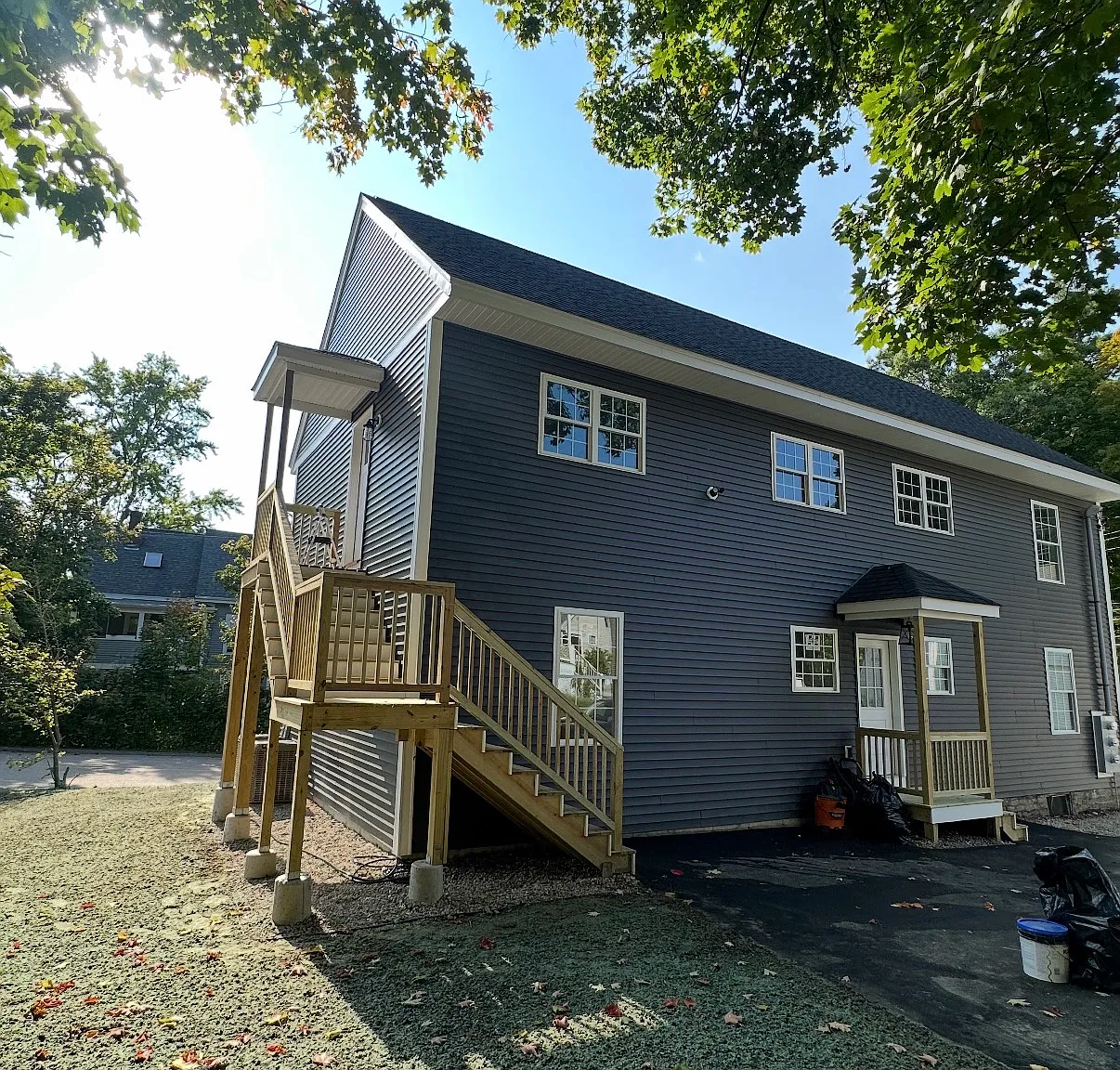 3 bed, 1035 sqft, $2,700 — Photo 2