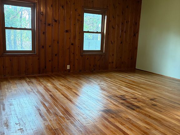 2nd image of 5008 Parrish Rd #1