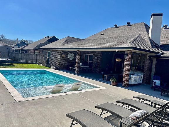 4th image of 613 Shadowlawn Dr