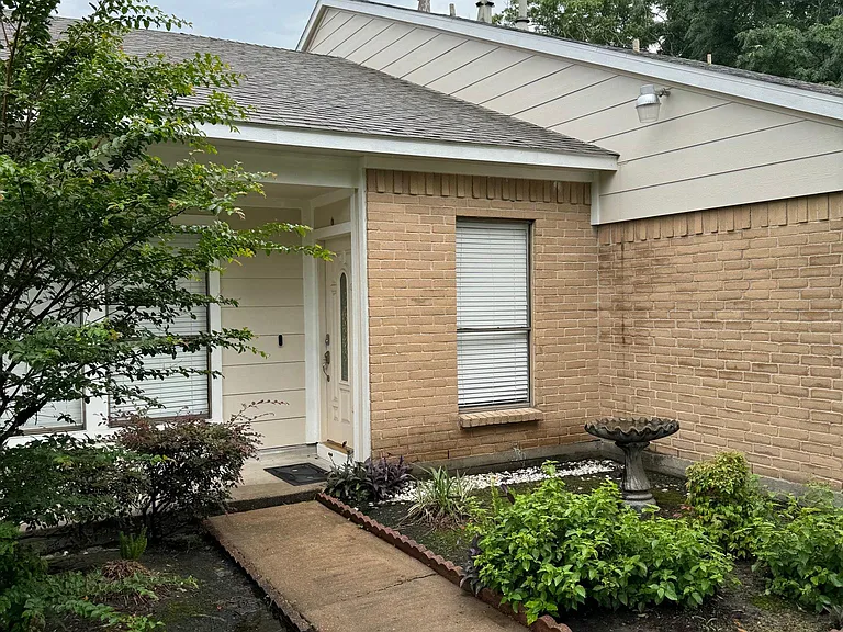515 Shealy St — Photo 3