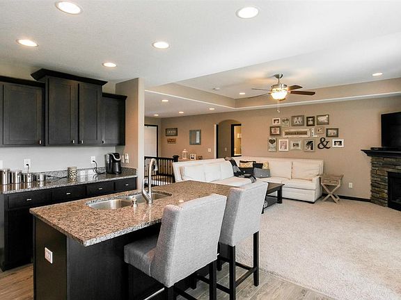 4th image of 1530 Otter Ln