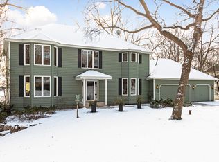 5476 Carrie Ln, Shorewood, MN 55331