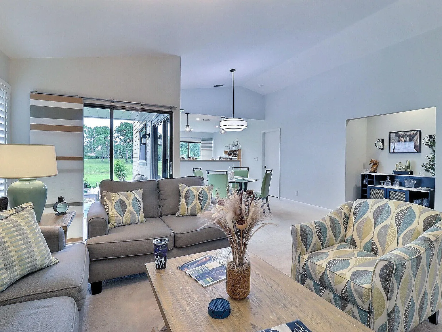 2 bed, 2.0 bath, 1231 sqft, $3,000 — Photo 1