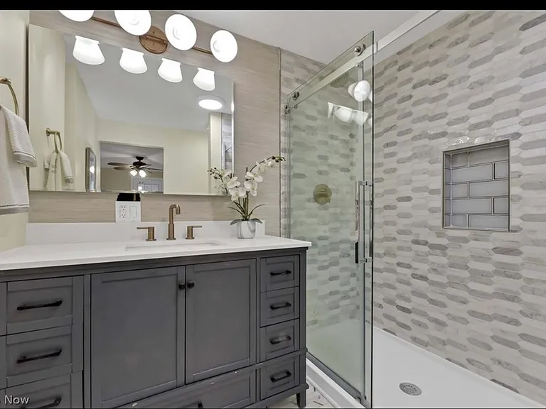 33381 Detroit Rd — Photo 26