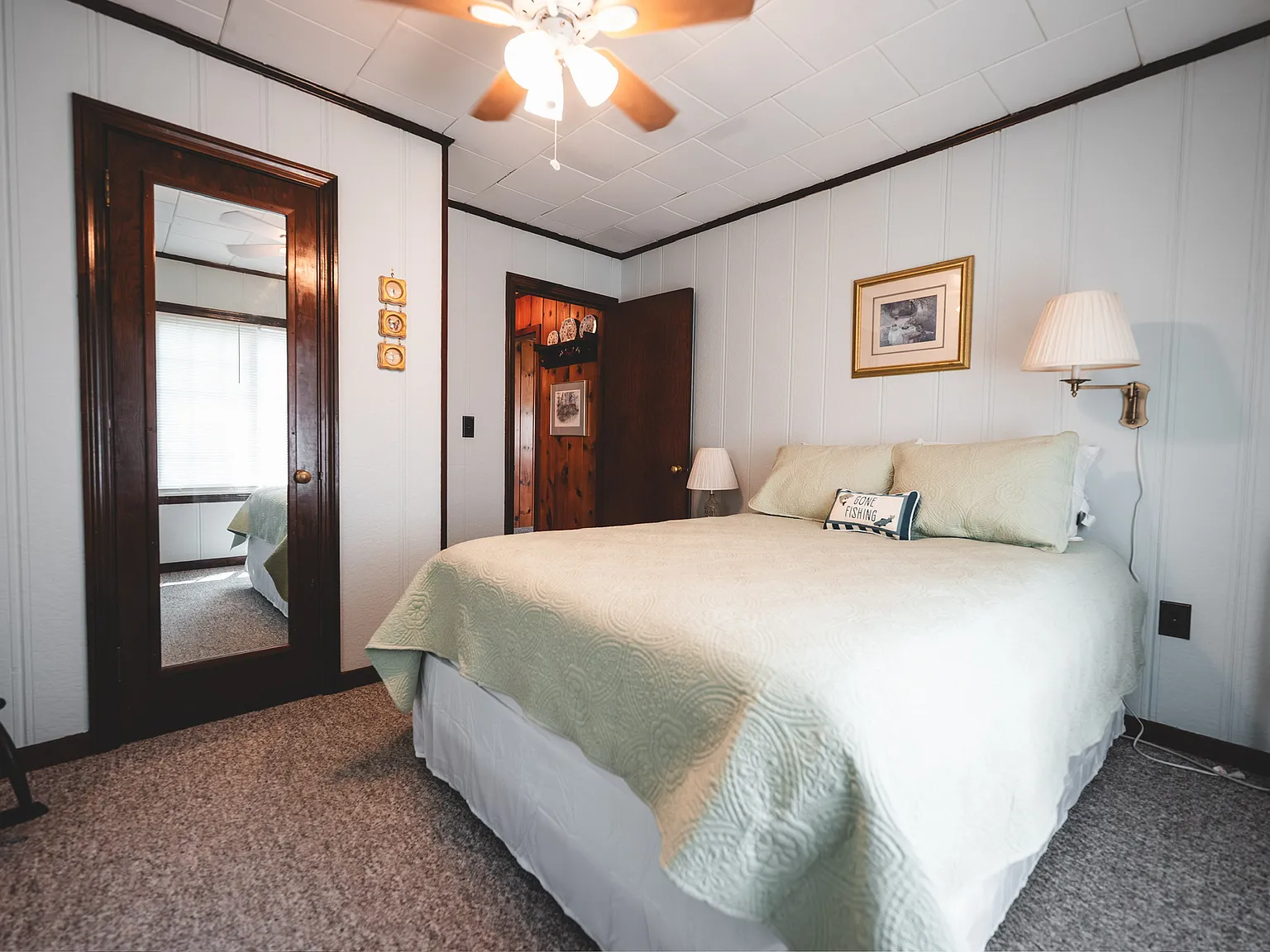 2 bed, $1,300 — Photo 2