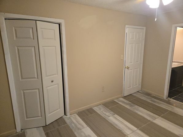 5131 Queen Eleanor Ln, Jackson, MS 39209