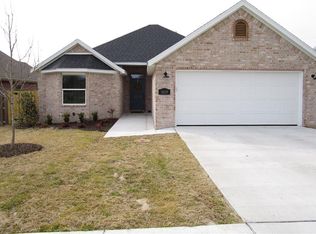 1619 S Sag Harbor Ave, Fayetteville, AR 72701