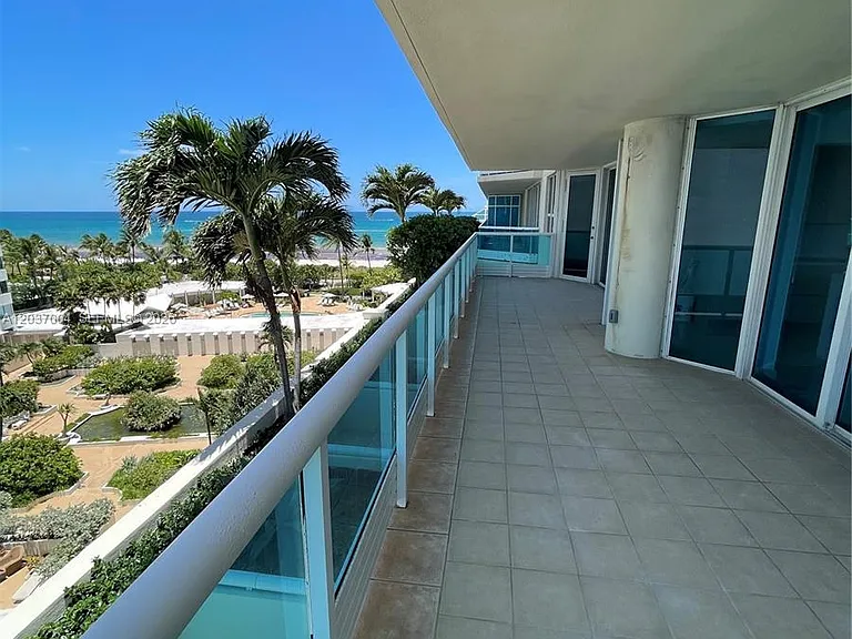 5025 Collins Ave #601 — Photo 34