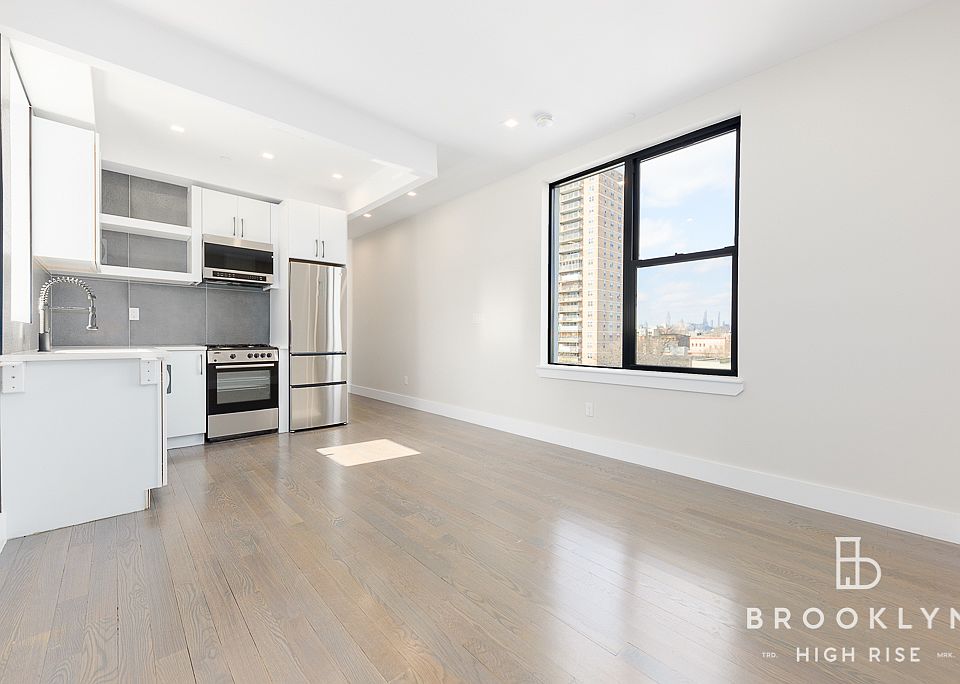 1st image of 90 Manhattan Ave #3