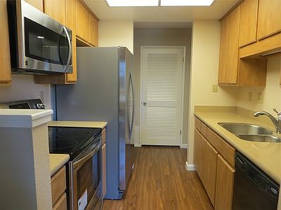 5th image of 800 Sea Spray Ln APT 116