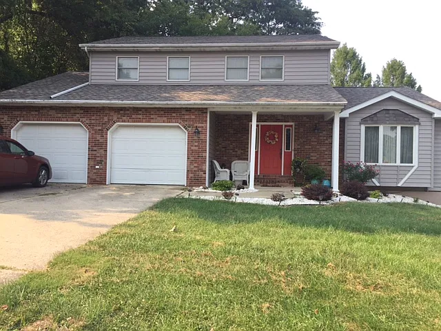 2015 Greenbrier Dr photo 1