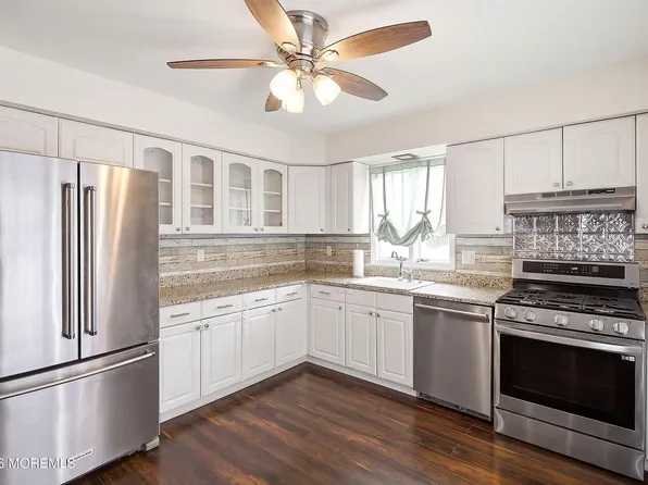 20 Deer Run Drive N, Barnegat, NJ 08005