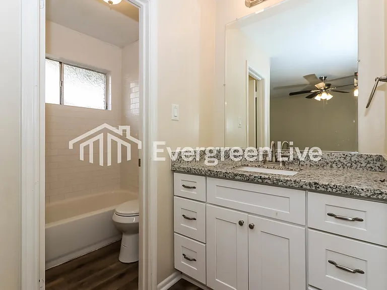 13439 Greenway Dr — Photo 13