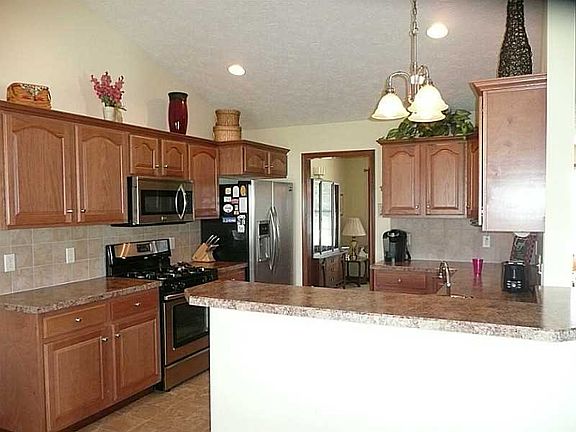 3rd image of 1169 Edgewater Dr