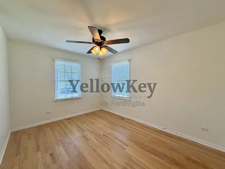 11121 Indian Woods Dr — Photo 20