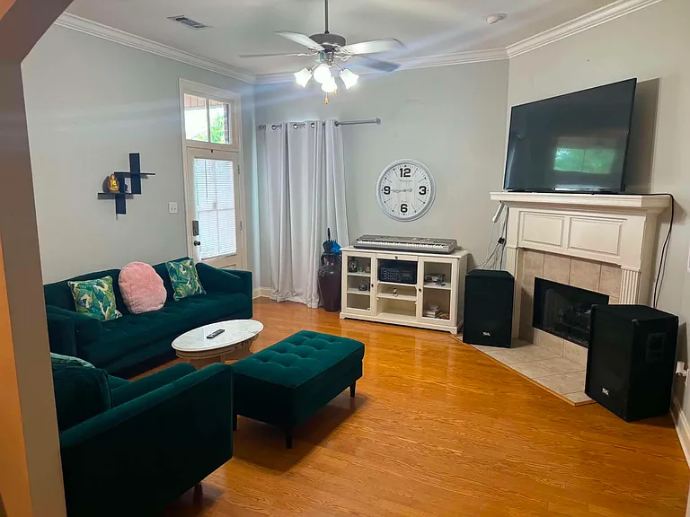12366 Dutchtown Villa Dr — Photo 14