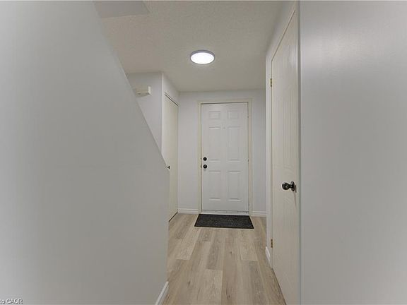 5th image of 38 Cassidy Ct