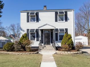 2436 S 14th Ave, Broadview, IL 60155