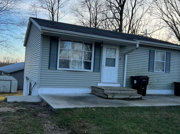 4 Teakwood Ct Unit B, Washington, IL 61571