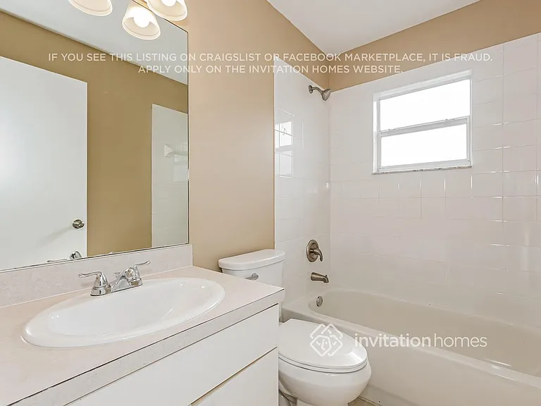 1319 W Knollwood St — Photo 15
