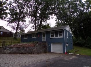 22 Veronica Ave, New Windsor, NY 12553