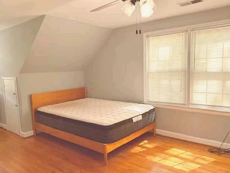 4611 Twin Oaks Pl — Photo 3
