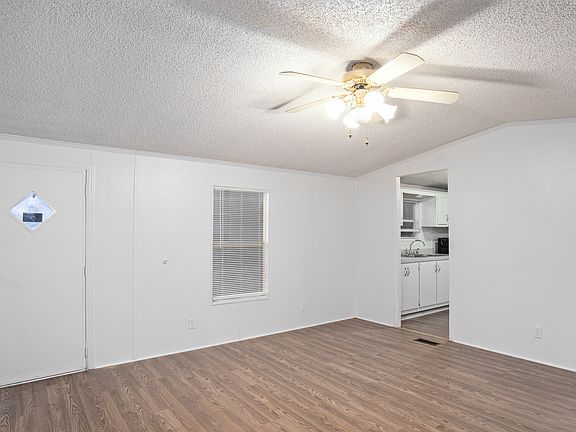 5th image of 521 E Veterans Memorial Blvd Lot 417