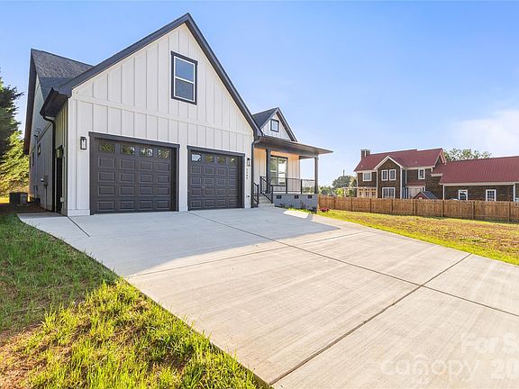 4th image of 2589 Polo Ln