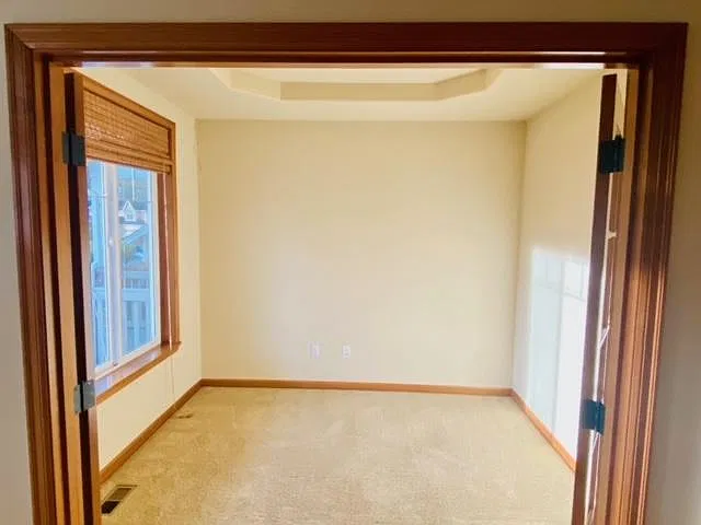 4 bed, 2.5 bath, 2340 sqft, $4,199 — Photo 3