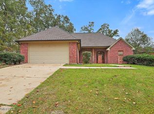 400 Castlewoods Blvd, Brandon, MS 39047