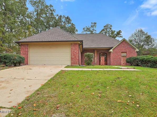 400 Castlewoods Blvd, Brandon, MS 39047