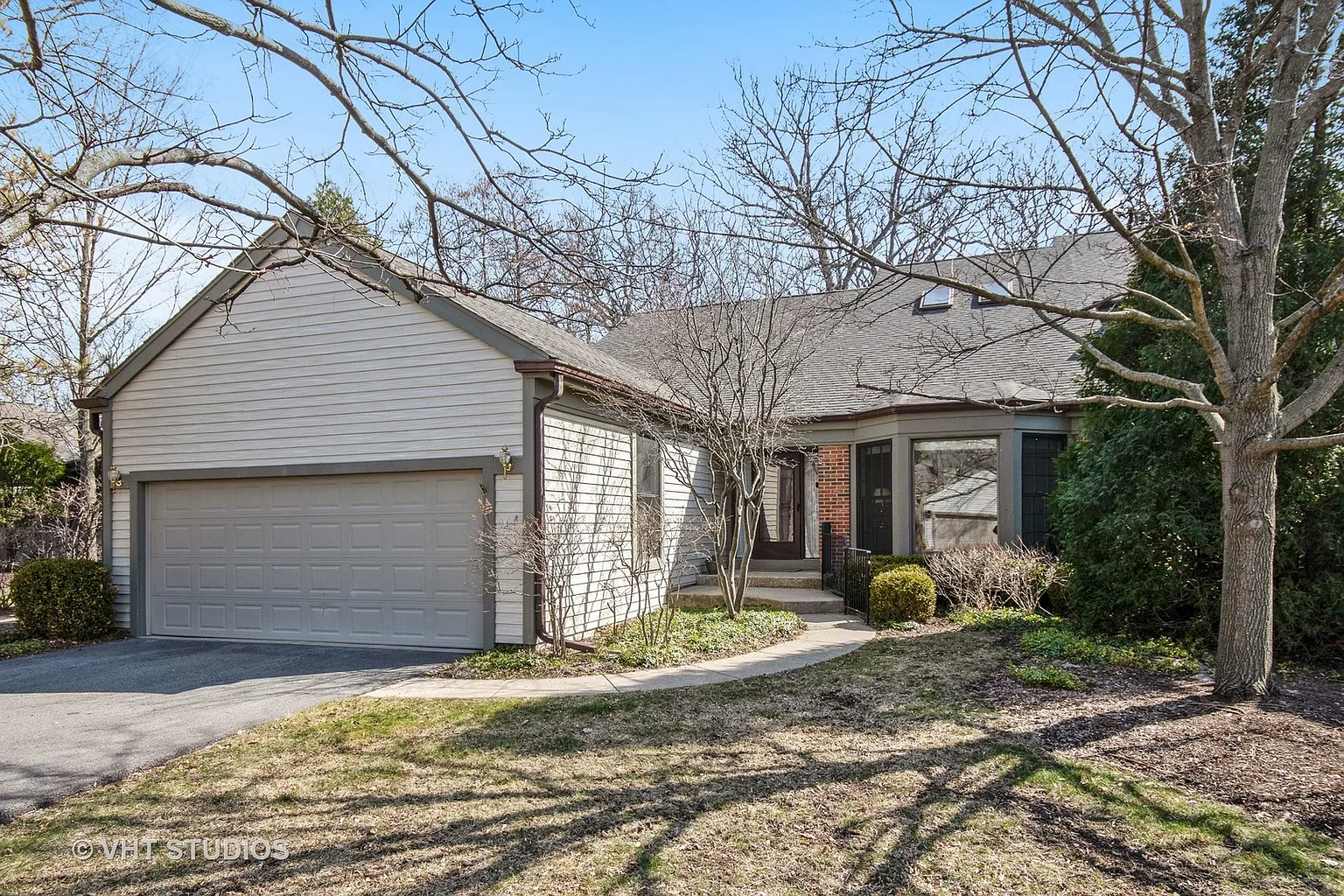 31 Warrington Dr photo 1