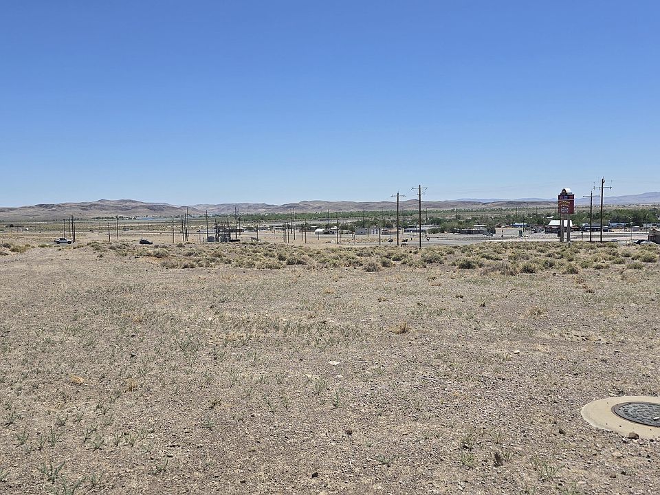 2nd image of 1295 Mountain Dr