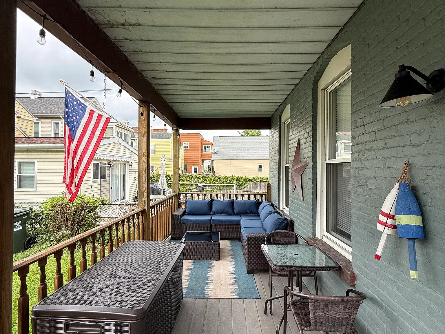 3 bed, 1300 sqft, $1,800 — Photo 2