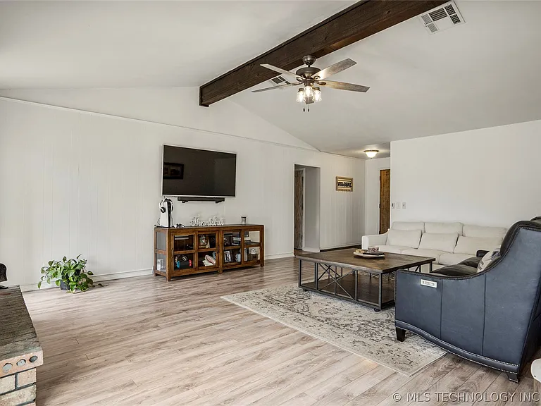 8940 E 16th Pl — Photo 6