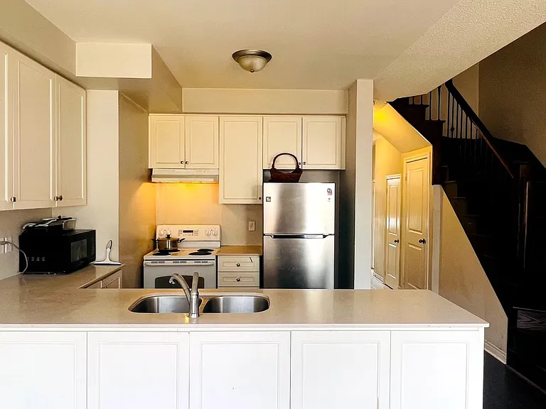 17 Merrybrook Trl — Photo 2