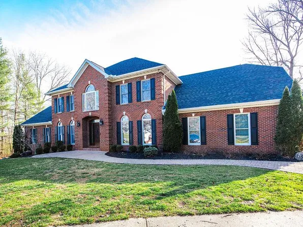 716 N Main St, Batesville, IN 47006