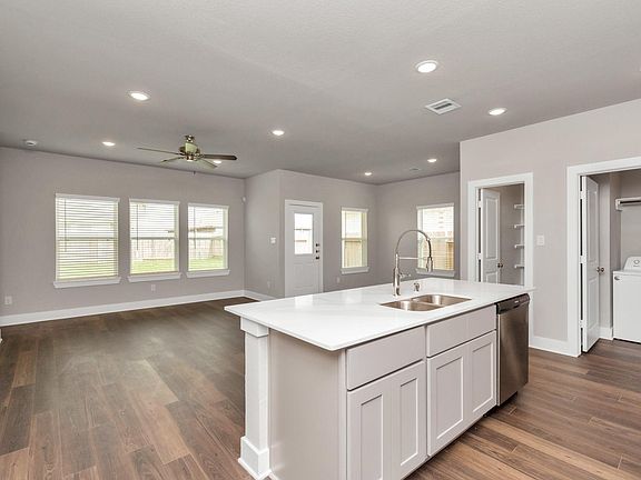 5th image of 10523 Moon Valley Ln