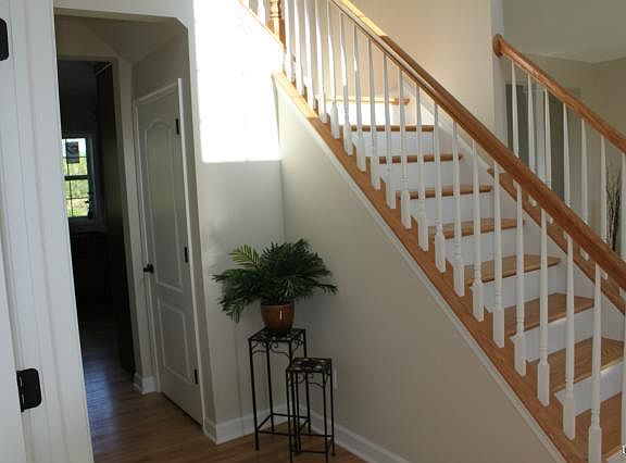4th image of 5540 Bella Ln E