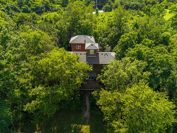 2nd image of 7857 River Road Pike