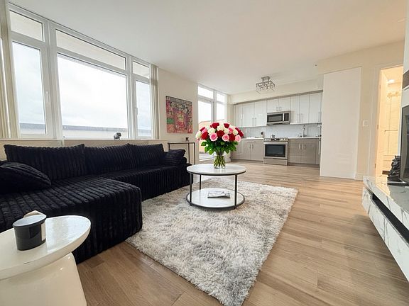 2nd image of 103-14 Northern Blvd #6B